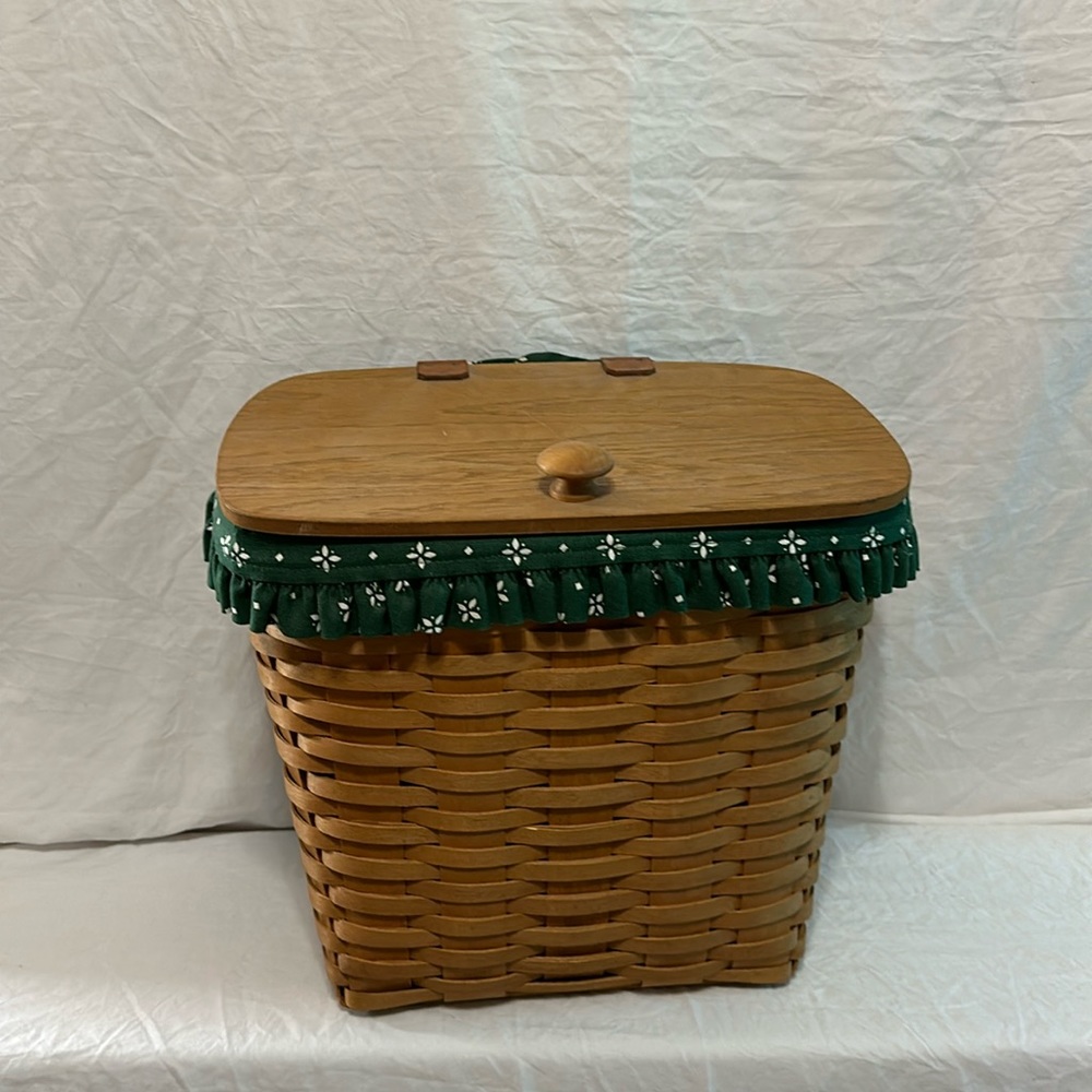 1995 Longaberger Hanging Mail Basket